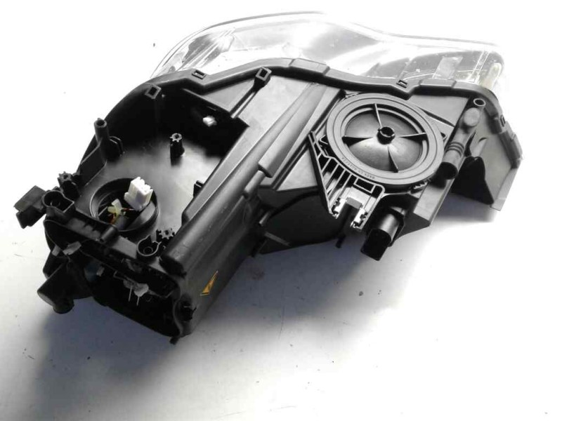 Recambio de faro xenon derecho para audi a1 (8x) referencia OEM IAM 8X0941044  