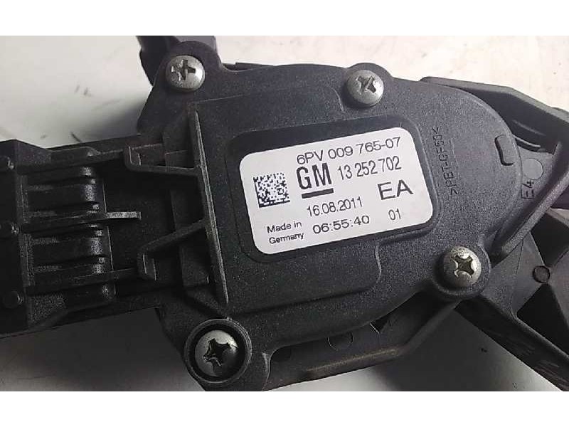 Recambio de potenciometro pedal para opel astra j lim. excellence referencia OEM IAM 13252702  
