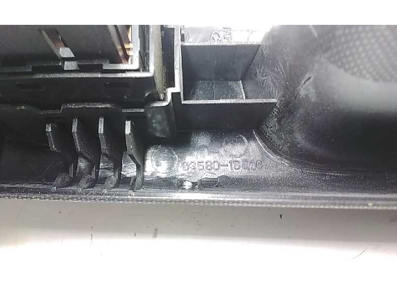 Recambio de mando elevalunas trasero izquierdo para hyundai getz (tb) 1.3 gls referencia OEM IAM 935801C010  