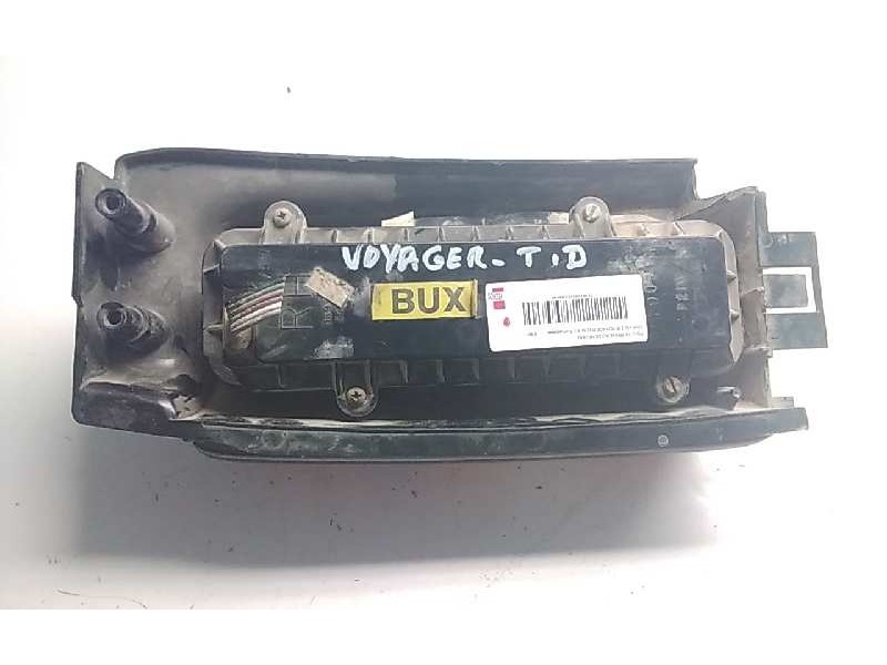 Recambio de piloto trasero derecho para chrysler voyager (es) 2.5 turbodiesel referencia OEM IAM 011543014883  47093