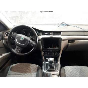 skoda superb combi (3t5) del año 2009