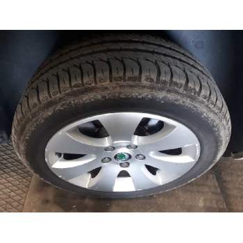 skoda superb combi (3t5) del año 2009