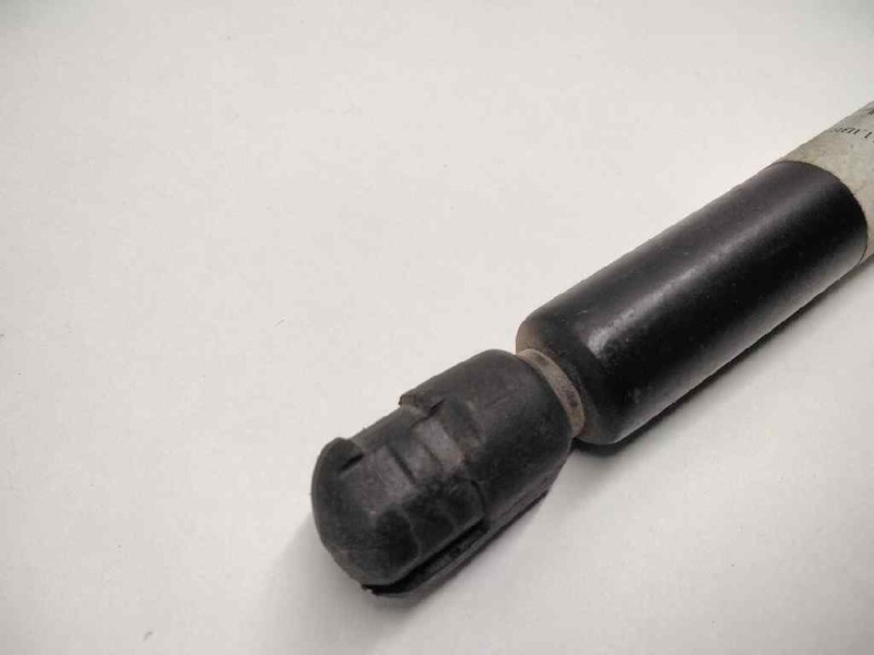 Recambio de amortiguadores maletero / porton para » otros... modelos referencia OEM IAM OPELCALIBRA  47747