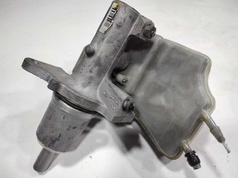 Recambio de bombin freno para mercedes sprinter 02.00  caja cerrada 2.7 cdi cat referencia OEM IAM 32067025  
