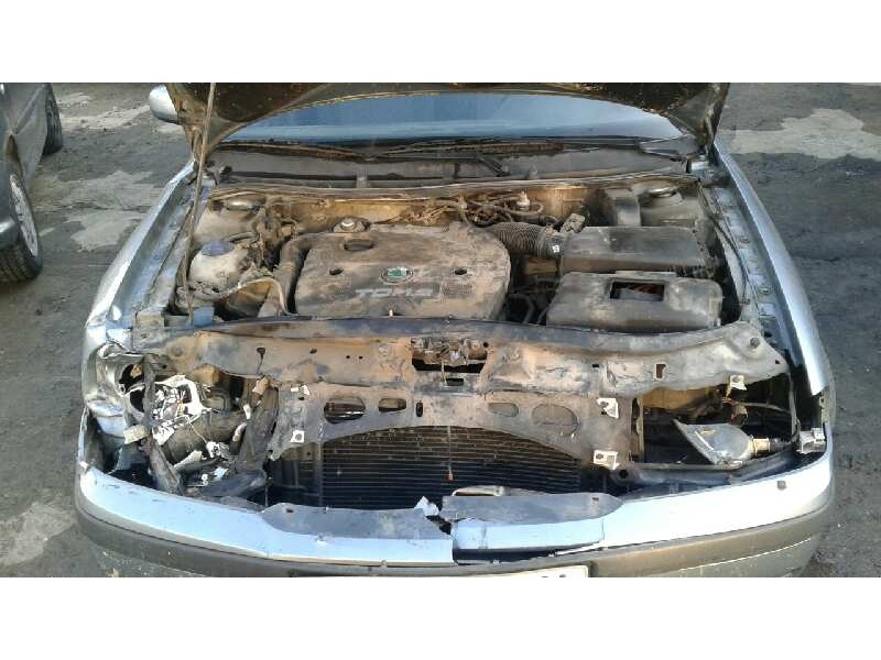 skoda octavia berlina (1u2) del año 2003