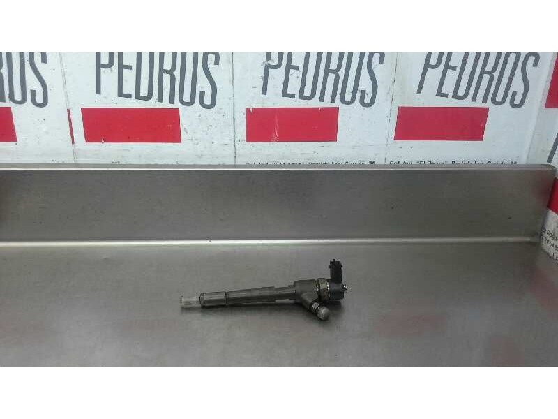 Recambio de inyector para opel corsa d corsavan referencia OEM IAM 0445110083  