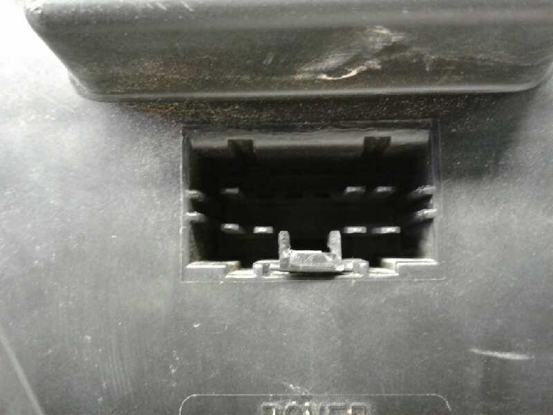 Recambio de piloto trasero derecho para mg rover serie 600 (rh) 620 sdi referencia OEM IAM XFB100920  