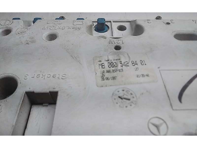 Recambio de cuadro instrumentos para mercedes vito (w638) caja cerrada referencia OEM IAM MB0005428401  