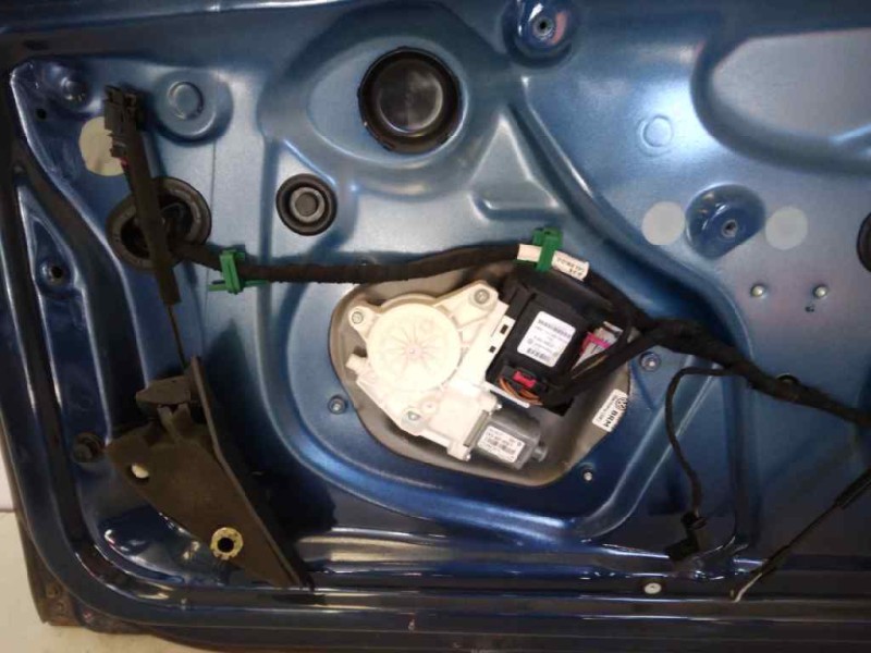 Recambio de puerta delantera derecha para volkswagen golf v berlina (1k1) 1.4 16v tsi referencia OEM IAM   