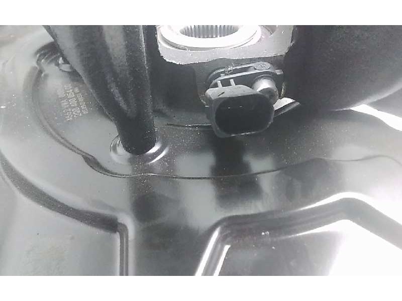 Recambio de mangueta delantera derecha para volkswagen polo (6c1) referencia OEM IAM 2Q0400054CC  