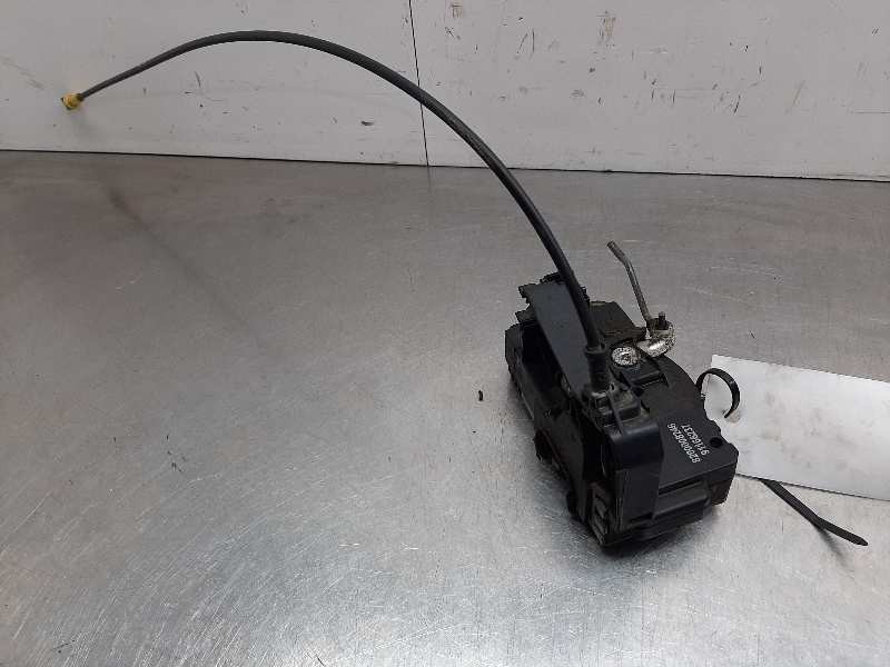 Recambio de cerradura puerta delantera izquierda para renault trafic combi (ab 4.01) 2.0 dci diesel cat referencia OEM IAM 82000