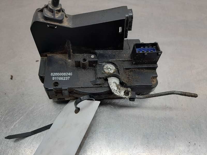Recambio de cerradura puerta delantera izquierda para renault trafic combi (ab 4.01) 2.0 dci diesel cat referencia OEM IAM 82000