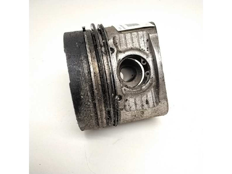 Recambio de piston para nissan serena (c23m) referencia OEM IAM   48267