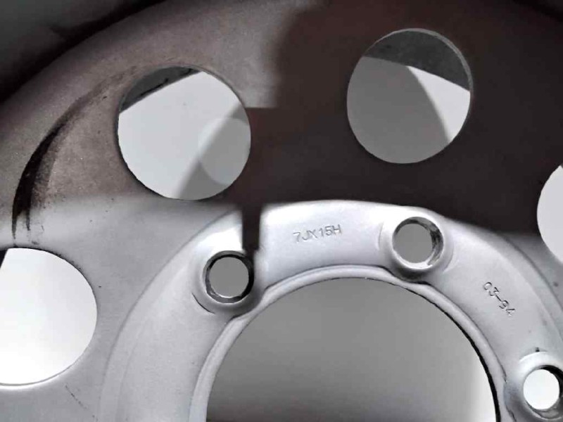 Recambio de llanta hierro para opel frontera a básico referencia OEM IAM 156TORNILLOS  