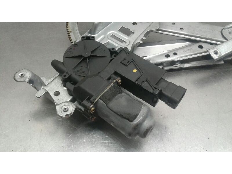 Recambio de elevalunas delantero derecho para opel combo (corsa c) familiar referencia OEM IAM 09224216  