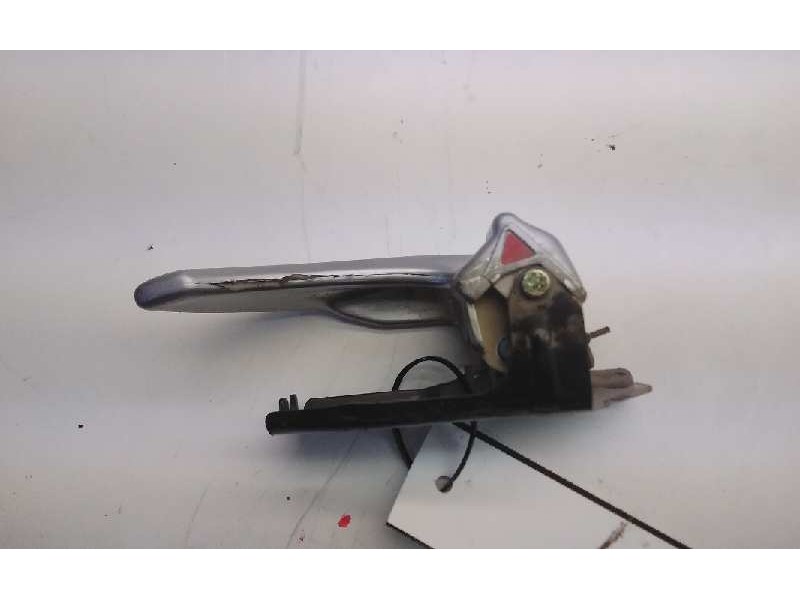 Recambio de maneta interior delantera izquierda para hyundai terracan (hp) 2.9 crdi gl referencia OEM IAM 826103B000  