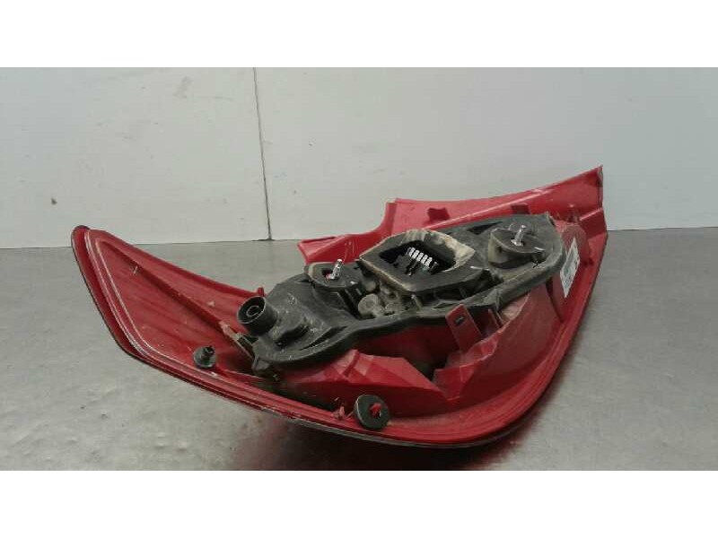 Recambio de piloto trasero derecho para opel corsa d cosmo referencia OEM IAM 1222131  