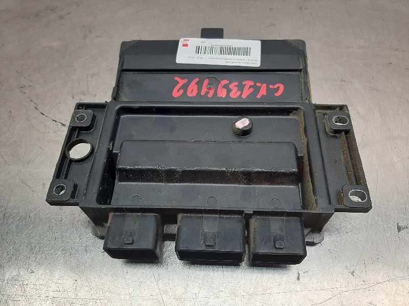 Recambio de centralita motor uce para renault scenic ii confort authentique referencia OEM IAM 8200334419  