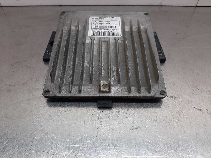 Recambio de centralita motor uce para renault scenic ii confort authentique referencia OEM IAM 8200334419  