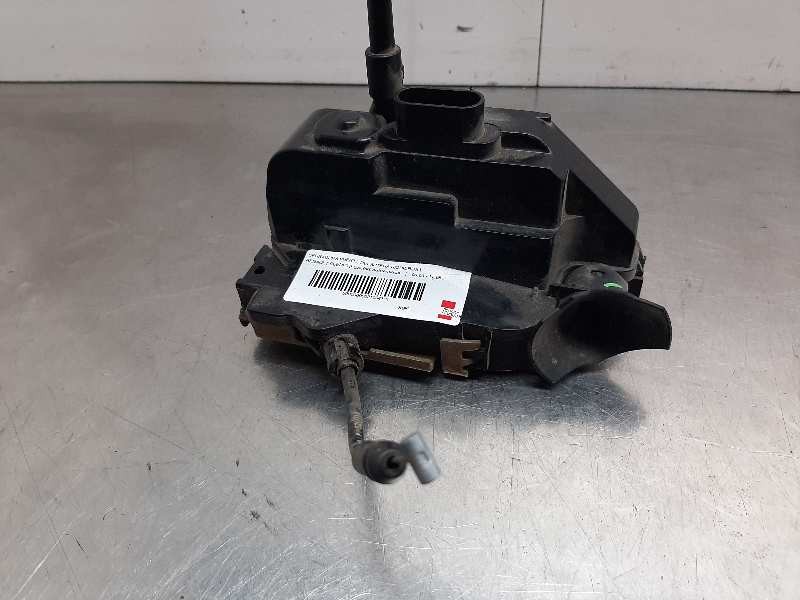 Recambio de cerradura puerta delantera izquierda para renault scenic ii confort authentique referencia OEM IAM 8200119122  
