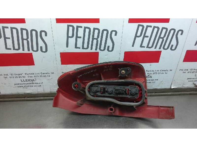 Recambio de piloto trasero izquierdo para peugeot 306 berlina 3/4/5 puertas (s2) referencia OEM IAM   49276