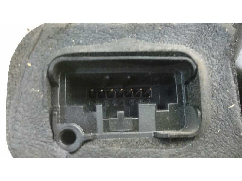 Recambio de cerradura puerta delantera derecha para volkswagen polo (6r1) advance referencia OEM IAM 5K1837016B  