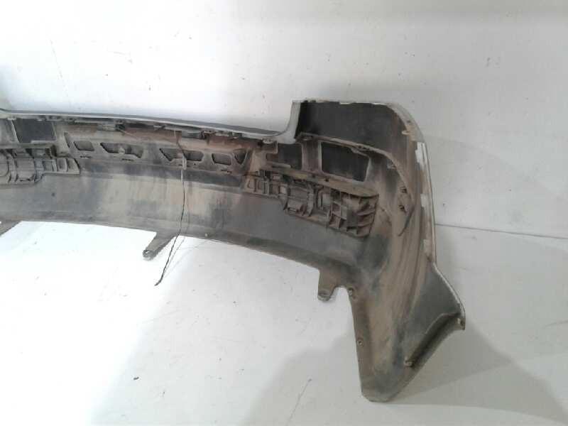 Recambio de paragolpes trasero para renault megane ii classic berlina dynamique referencia OEM IAM   