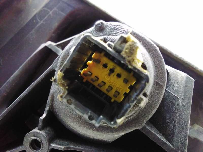 Recambio de retrovisor derecho para renault megane ii classic berlina dynamique referencia OEM IAM   