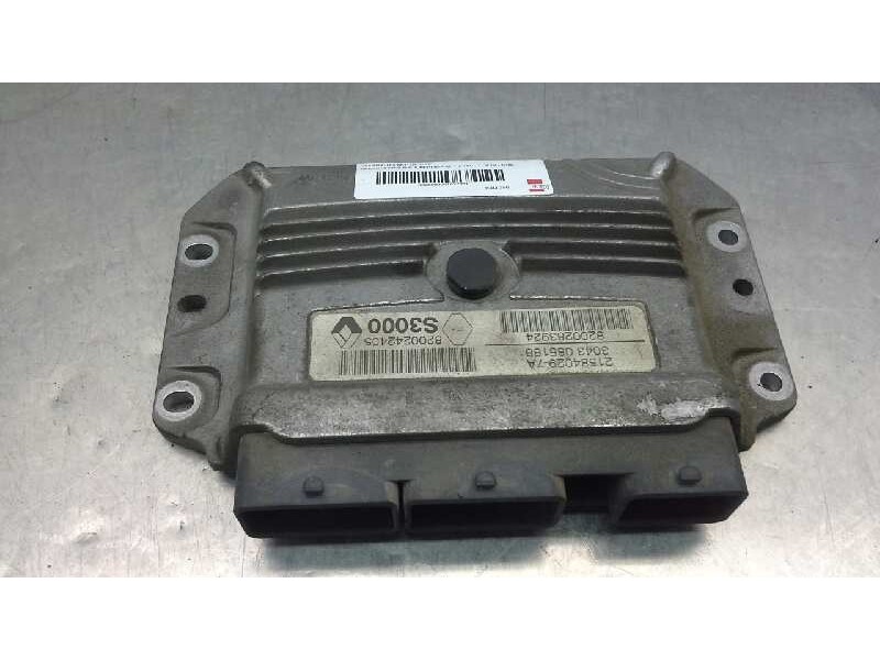 Recambio de centralita motor uce para renault megane ii berlina 5p 1.6 16v referencia OEM IAM 8200283924 224 