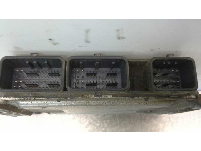 Recambio de centralita motor uce para renault megane ii berlina 5p 1.6 16v referencia OEM IAM 8200283924 224 