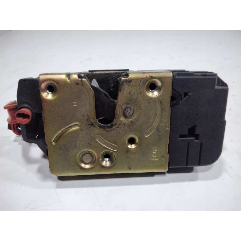 Recambio de cerradura puerta trasera derecha para citroen xsara berlina 1.6i 16v exclusive referencia OEM IAM 913884  
