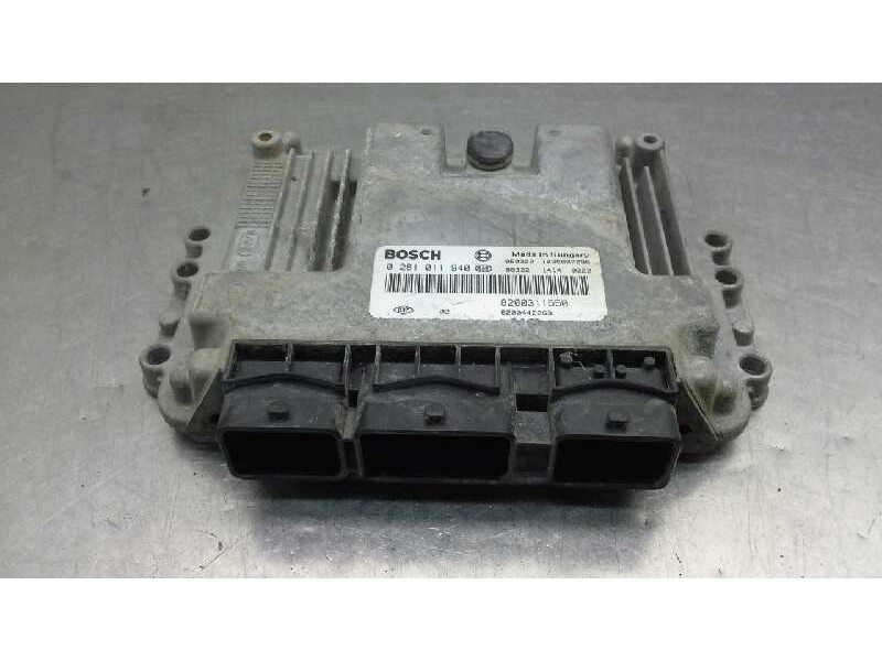 Recambio de centralita motor uce para nissan interstar mod. 04 (x70) 2.5 dci diesel cat referencia OEM IAM 0281011940 8200311550