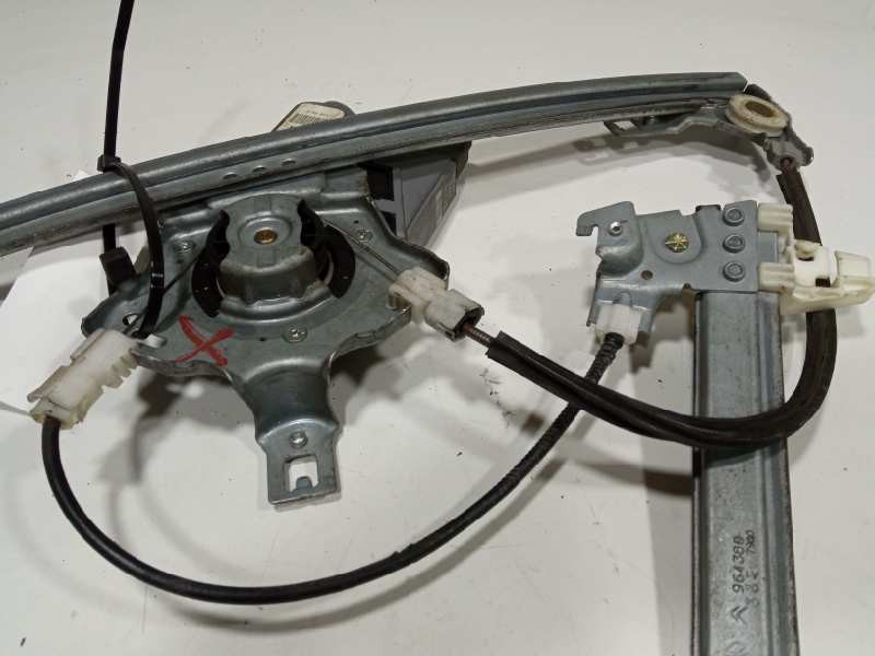 Recambio de elevalunas delantero derecho para citroen xsara berlina 1.6i 16v exclusive referencia OEM IAM 9222L1  