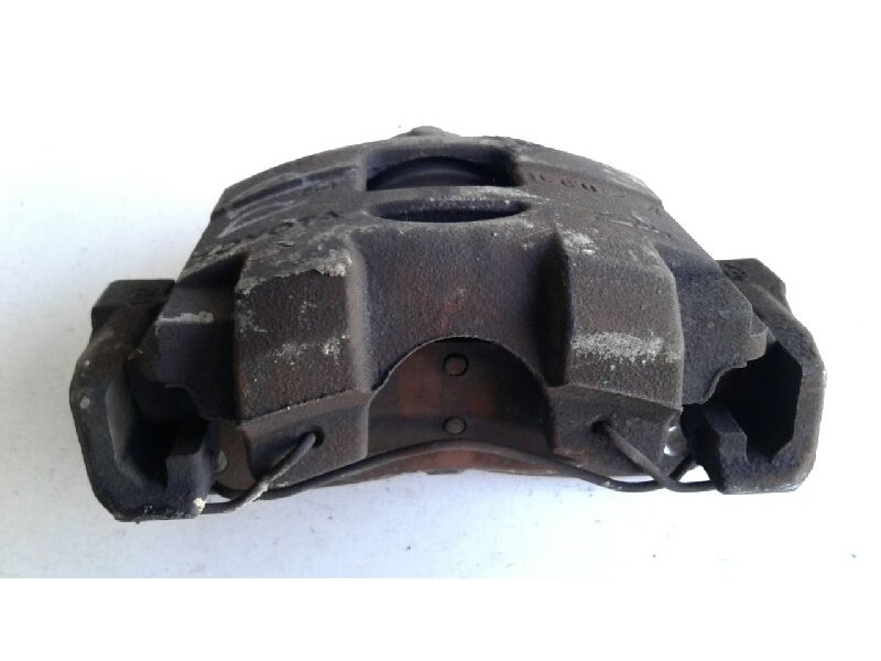 Recambio de pinza freno delantera derecha para toyota yaris (ksp9/scp9/nlp9) básico referencia OEM IAM 477300D070  