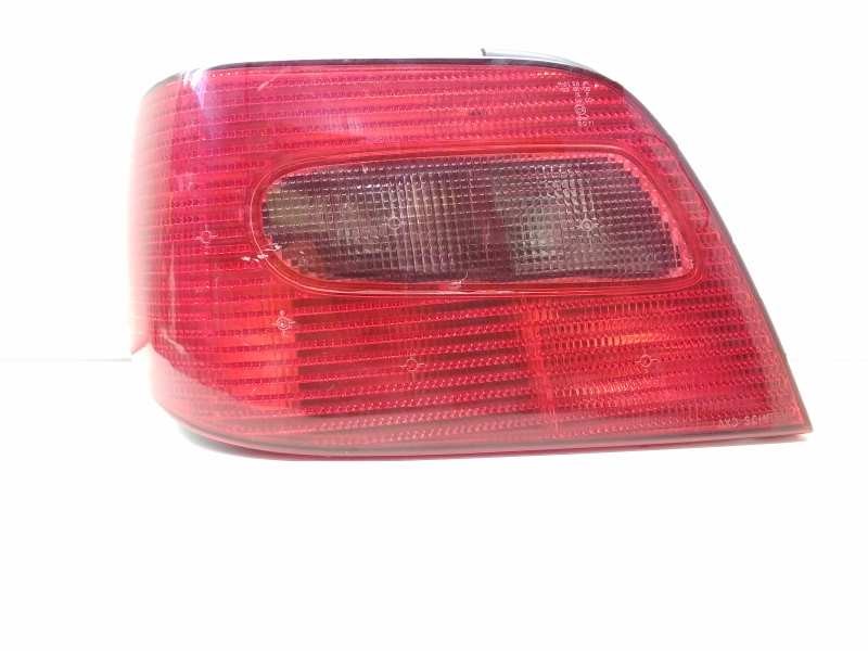 Recambio de piloto trasero izquierdo para citroen xsara berlina 1.6i 16v exclusive referencia OEM IAM 6350P0  