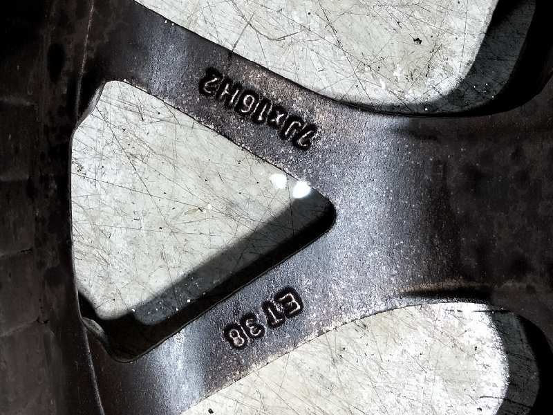 Recambio de llanta aluminio para volkswagen golf iv berlina (1j1) básico referencia OEM IAM 16-5-TORNILLOS ET38 