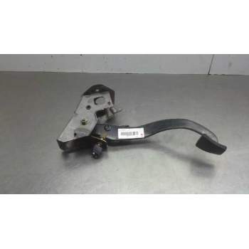 PEDAL EMBRAGUE 