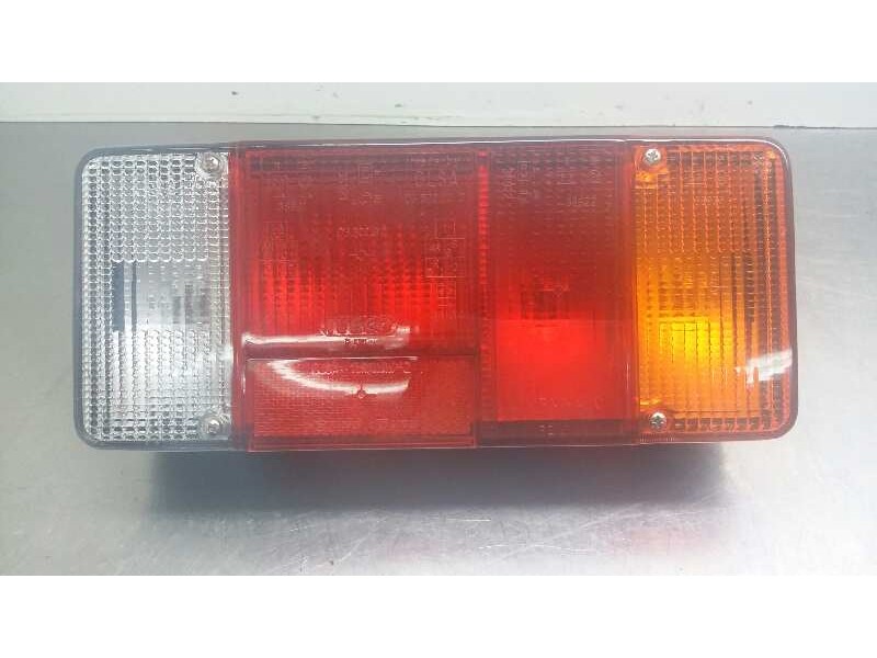 Recambio de piloto trasero derecho para iveco daily caja cerrada referencia OEM IAM   50162