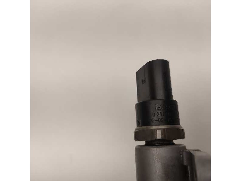 Recambio de rampa inyectora para mercedes clase cls (w219) 3.0 cdi cat referencia OEM IAM A6420700695  