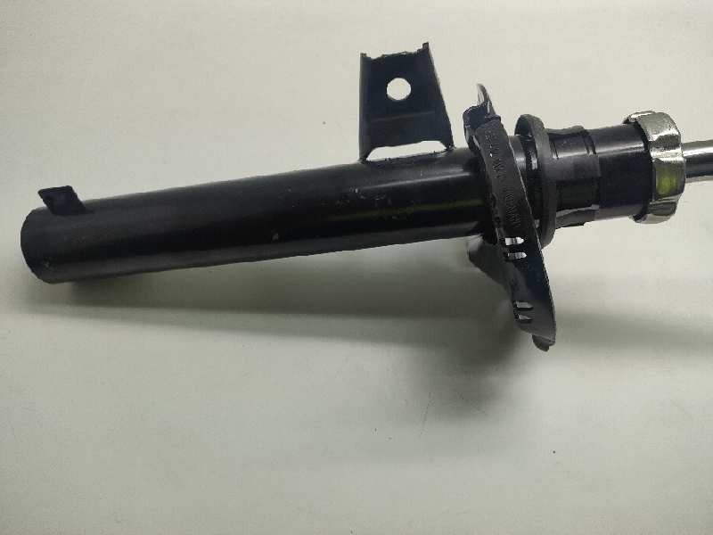 Recambio de amortiguador delantero para seat leon sportstourer (kl8) referencia OEM IAM 5WA413023F  