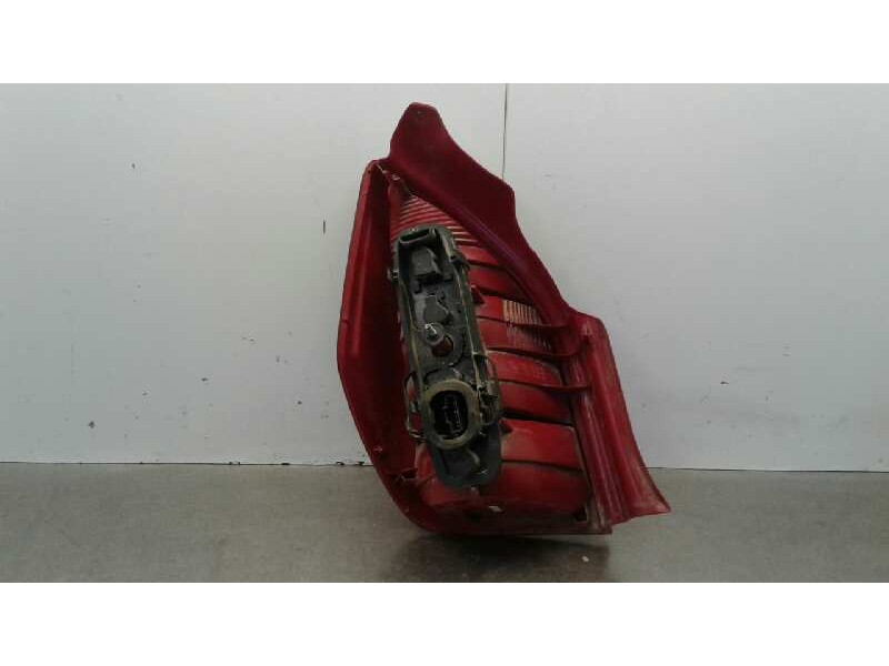 Recambio de piloto trasero derecho para citroen c2 vtr referencia OEM IAM   