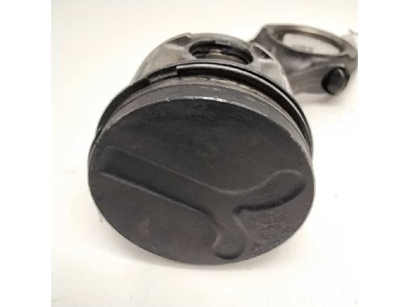 Recambio de piston para nissan terrano/terrano.ii (r20) 2.7 turbodiesel referencia OEM IAM   50379