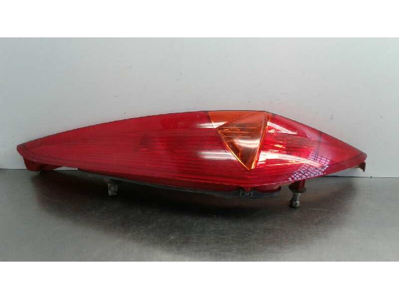 Recambio de piloto trasero izquierdo para fiat punto berlina (188) 1.2 16v cat referencia OEM IAM 286201  