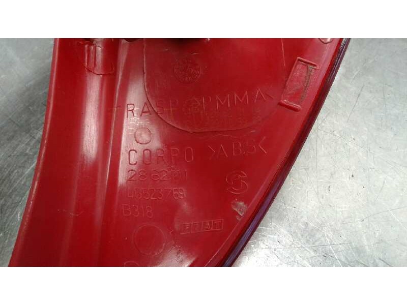 Recambio de piloto trasero izquierdo para fiat punto berlina (188) 1.2 16v cat referencia OEM IAM 286201  
