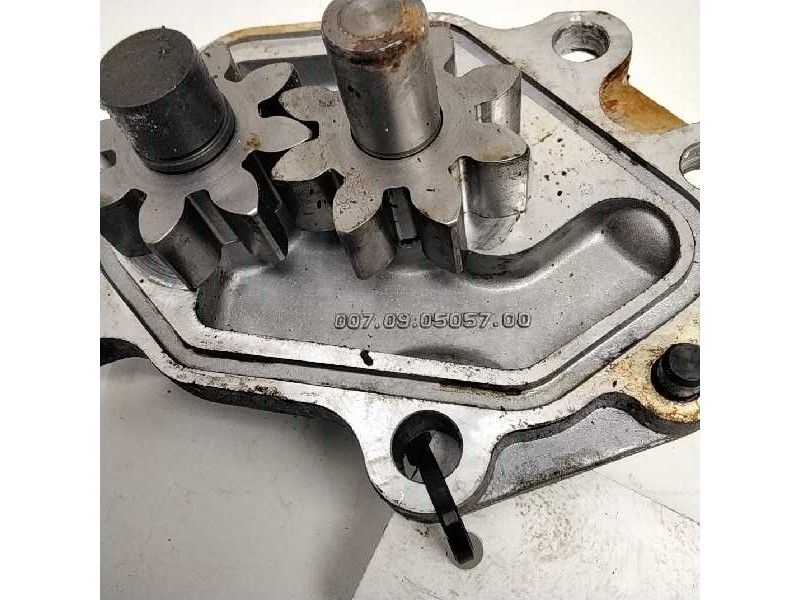 Recambio de bomba aceite para nissan terrano/terrano.ii (r20) referencia OEM IAM 007090505700  50381