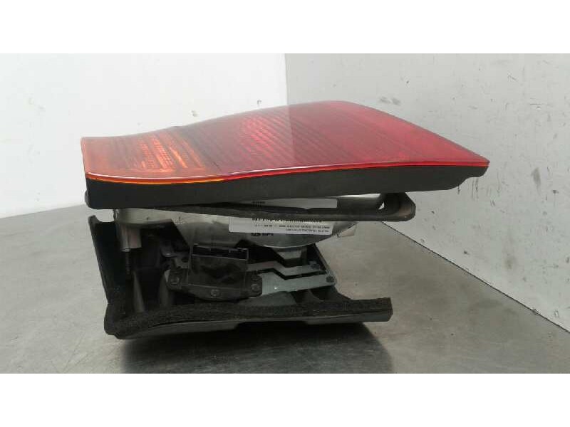 Recambio de piloto trasero derecho para bmw serie 3 berlina (e46) 320d referencia OEM IAM 63.2-8383100  