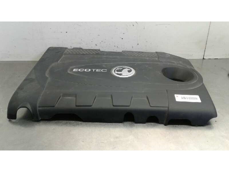 Recambio de tapa motor para opel insignia sports tourer excellence referencia OEM IAM 55576418  