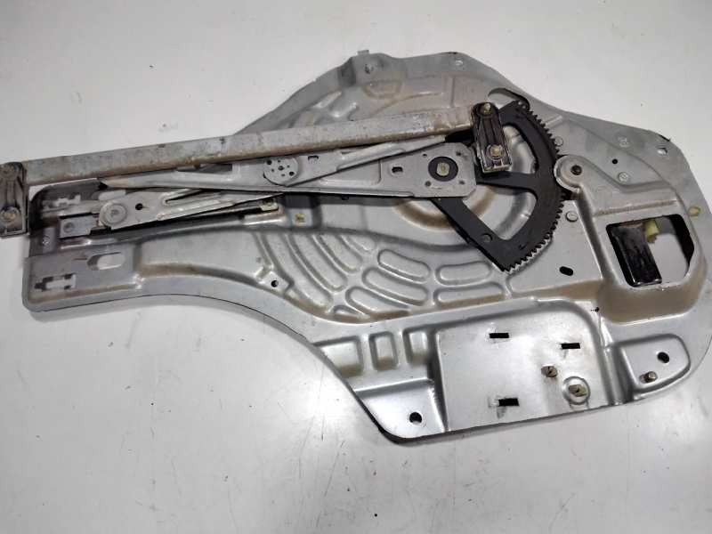 Recambio de elevalunas delantero izquierdo para hyundai tucson (jm) 2.0 crdi comfort referencia OEM IAM 824052E000  