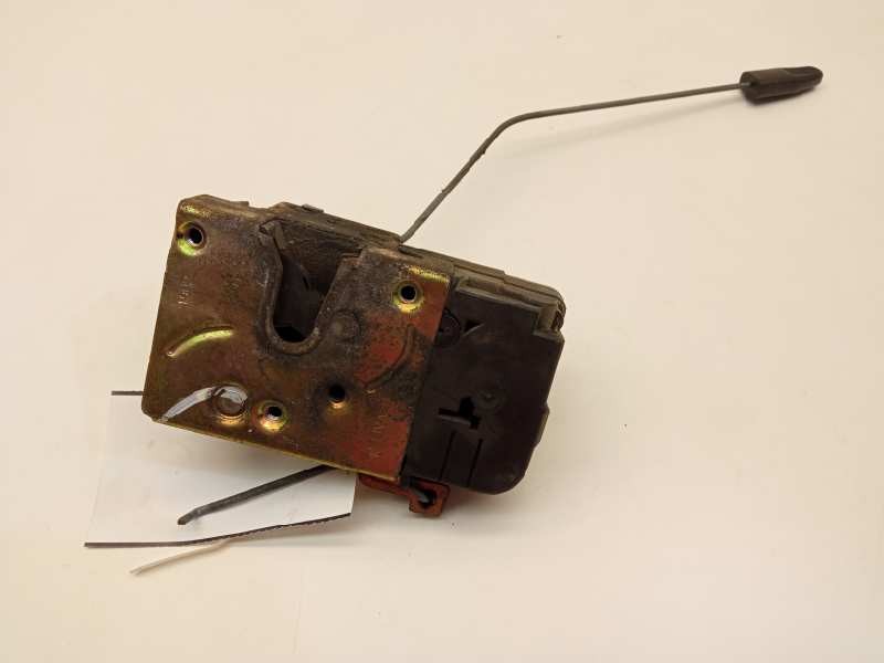 Recambio de cerradura puerta delantera derecha para peugeot 206 berlina gti referencia OEM IAM 9136J1  