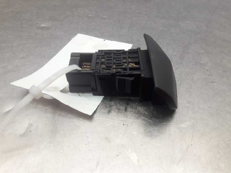 Recambio de warning para nissan primera berlina (p12) visia referencia OEM IAM 06016  